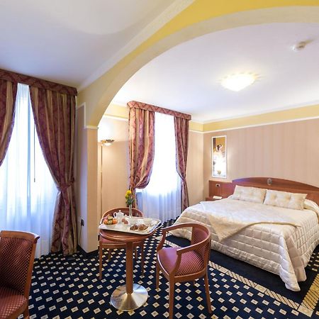 Boutique Hotel Puccini มอนเตกาตินี แตร์เม ภายนอก รูปภาพ