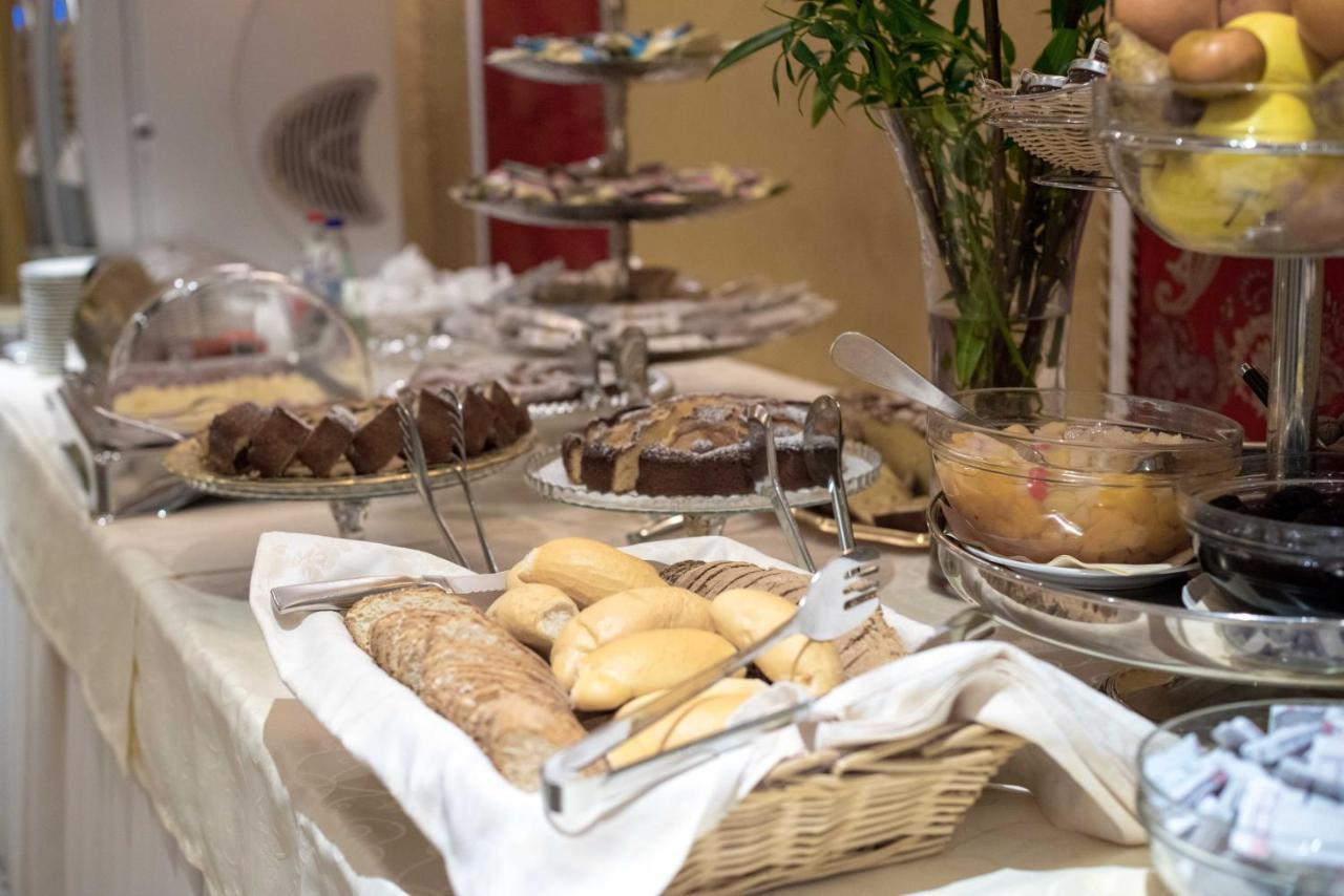 Boutique Hotel Puccini มอนเตกาตินี แตร์เม ภายนอก รูปภาพ