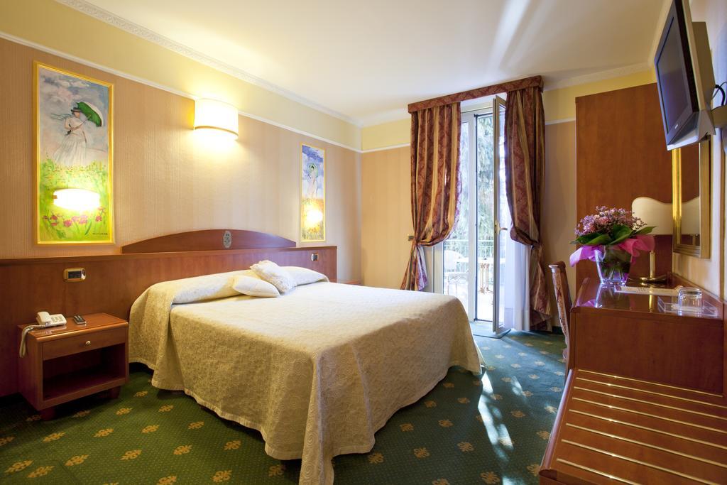 Boutique Hotel Puccini มอนเตกาตินี แตร์เม ภายนอก รูปภาพ