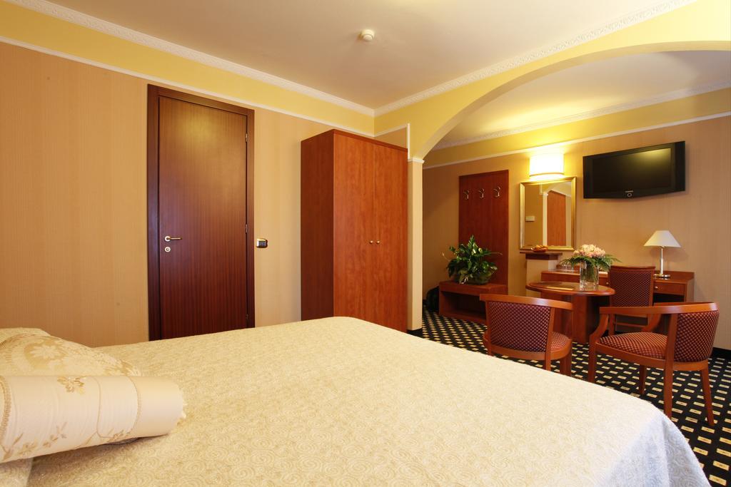 Boutique Hotel Puccini มอนเตกาตินี แตร์เม ภายนอก รูปภาพ