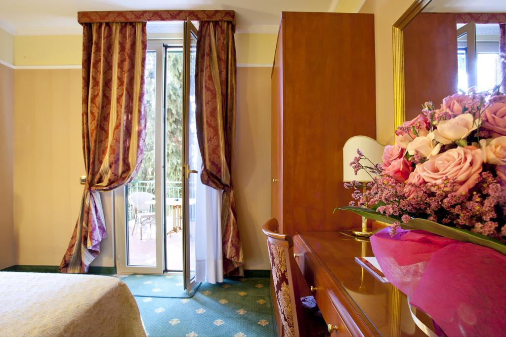 Boutique Hotel Puccini มอนเตกาตินี แตร์เม ภายนอก รูปภาพ